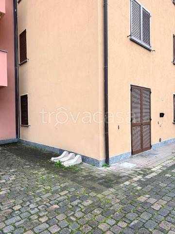 appartamento in vendita ad Ornago in zona Rossino