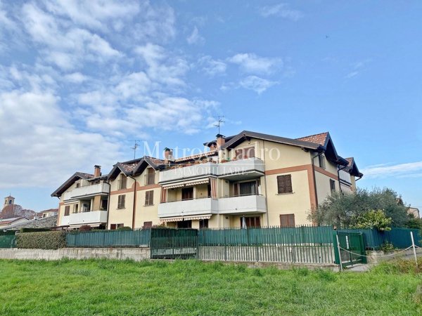 appartamento in vendita ad Ornago in zona Rossino