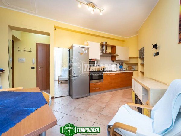 appartamento in vendita ad Ornago in zona Rossino