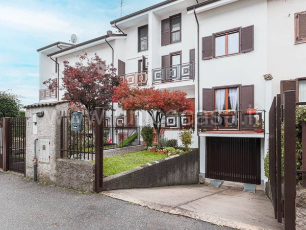 casa indipendente in vendita ad Ornago in zona Rossino