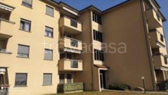 appartamento in vendita ad Ornago in zona Rossino