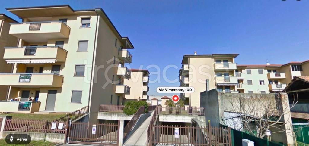 appartamento in vendita ad Ornago in zona Rossino