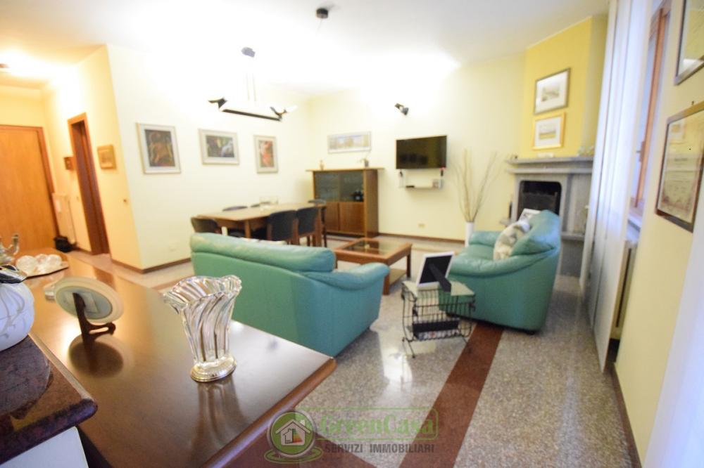 casa indipendente in vendita ad Ornago in zona Rossino