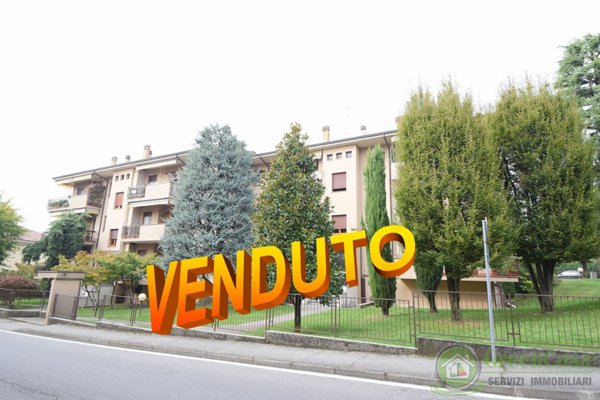appartamento in vendita ad Ornago in zona Rossino
