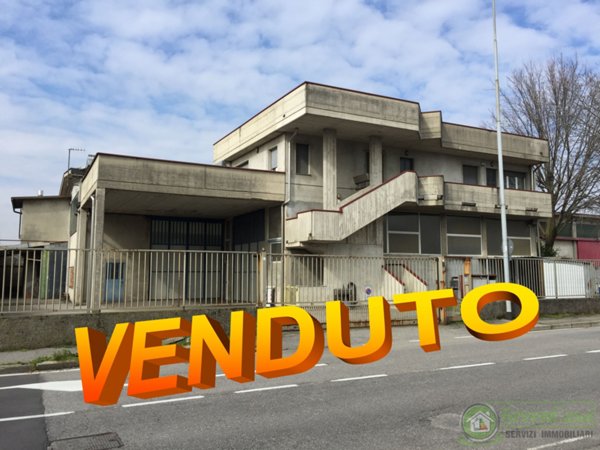 appartamento in vendita ad Ornago in zona Rossino