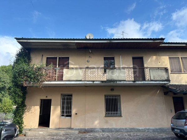 casa indipendente in vendita ad Ornago in zona Rossino