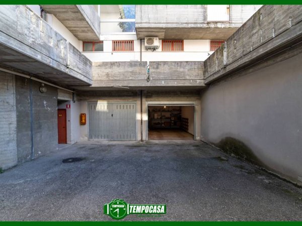 box auto in vendita ad Ornago in zona Rossino