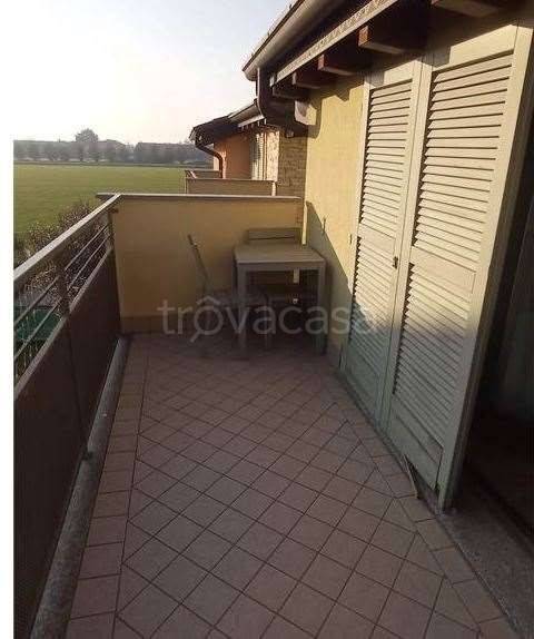 casa indipendente in vendita ad Ornago in zona Rossino