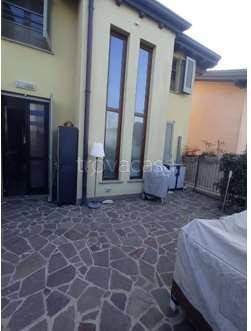 appartamento in vendita ad Ornago in zona Rossino
