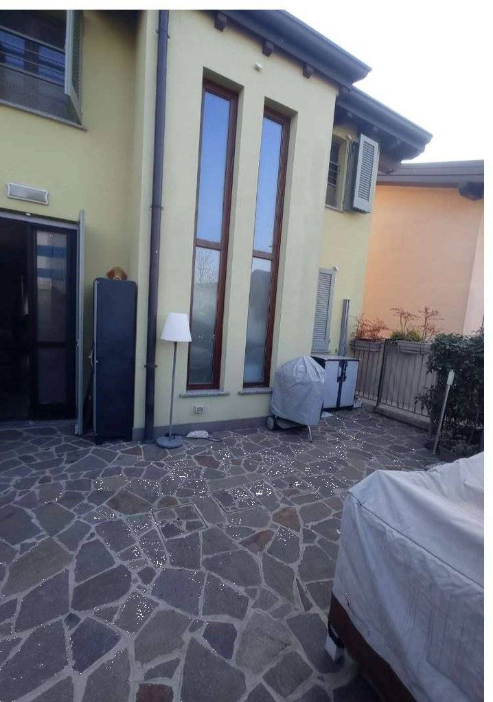 casa indipendente in vendita ad Ornago in zona Rossino