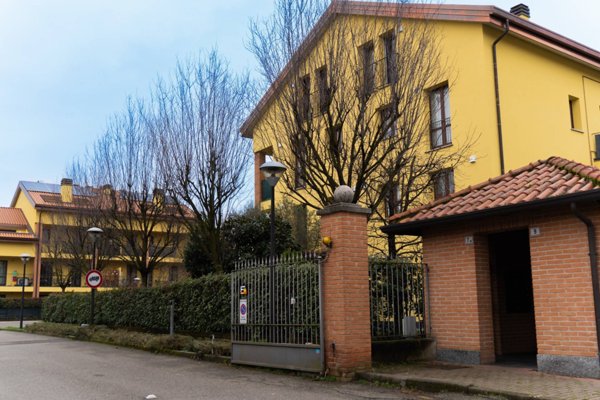 appartamento in vendita ad Ornago in zona Rossino