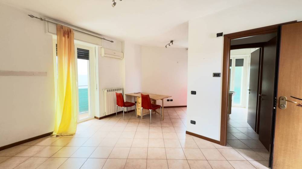 appartamento in vendita ad Ornago in zona Rossino