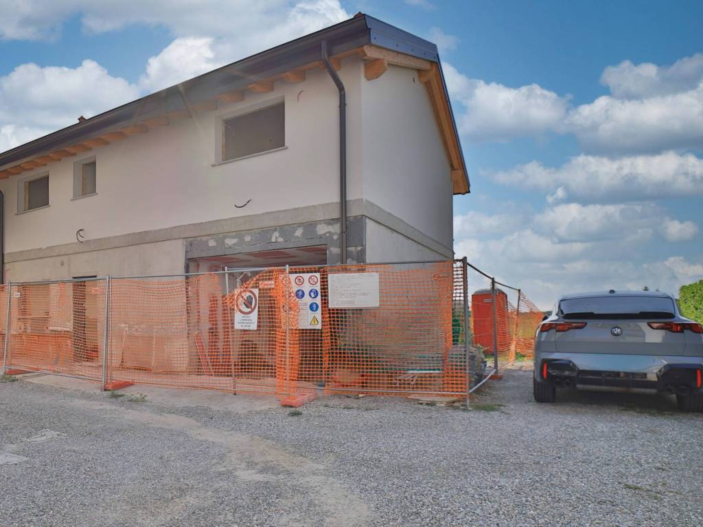 casa indipendente in vendita ad Ornago in zona Rossino