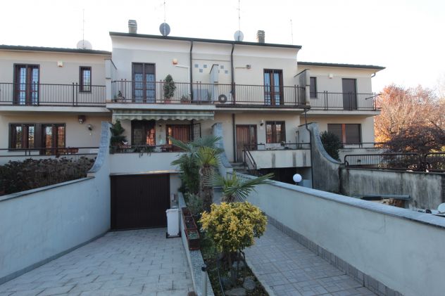 casa indipendente in vendita ad Ornago