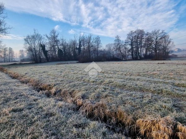 terreno agricolo in vendita a Renate
