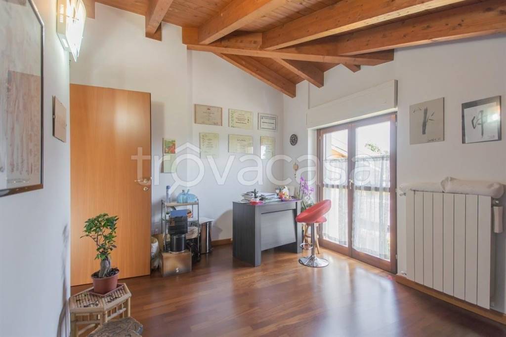 appartamento in vendita a Renate