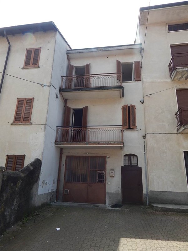 casa indipendente in vendita a Renate