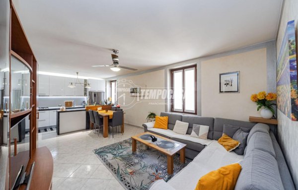 appartamento in vendita a Renate