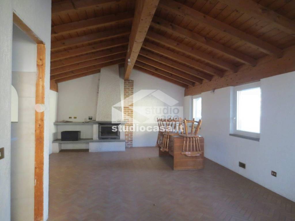 appartamento in vendita a Renate