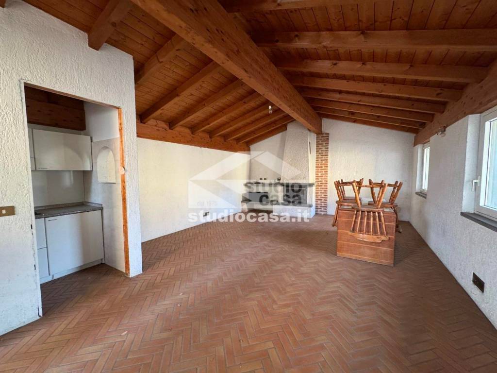 appartamento in vendita a Renate