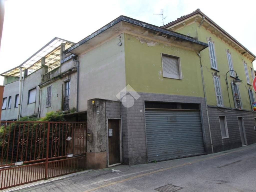 appartamento in vendita a Renate