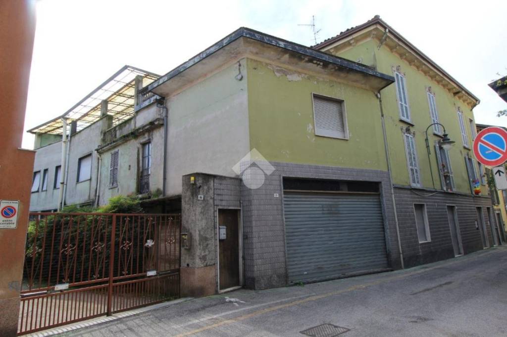 appartamento in vendita a Renate