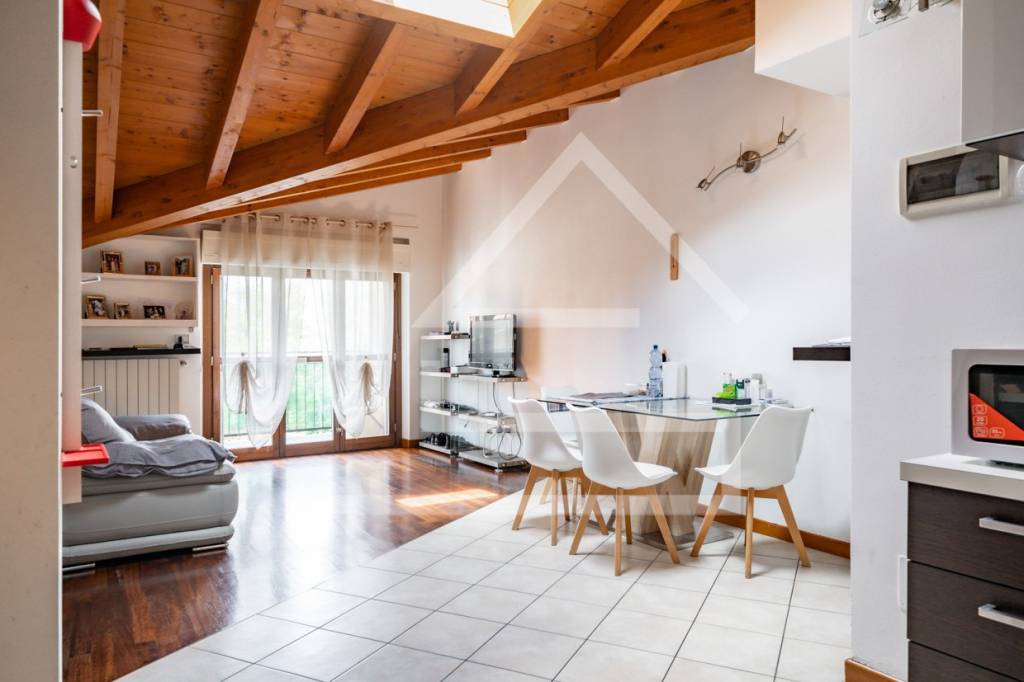 appartamento in vendita a Renate