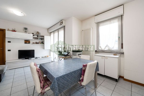 appartamento in vendita a Ronco Briantino