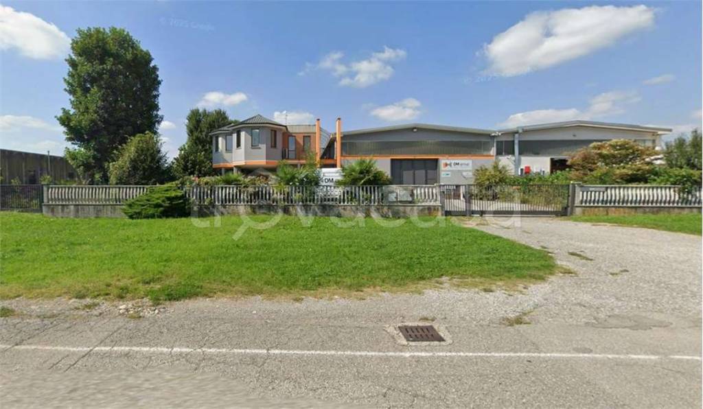 locale commerciale in vendita a Ronco Briantino