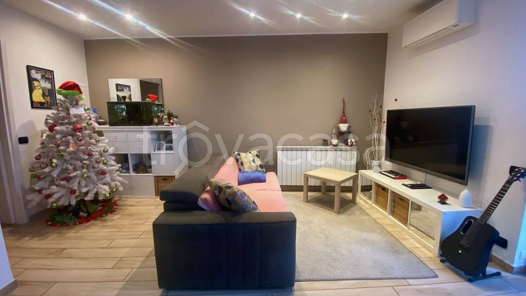 appartamento in vendita a Ronco Briantino