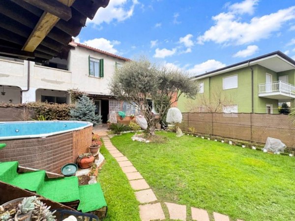 appartamento in vendita a Ronco Briantino