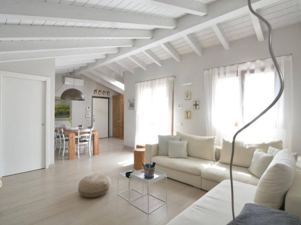 appartamento in vendita a Ronco Briantino