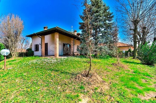 casa indipendente in vendita a Ronco Briantino