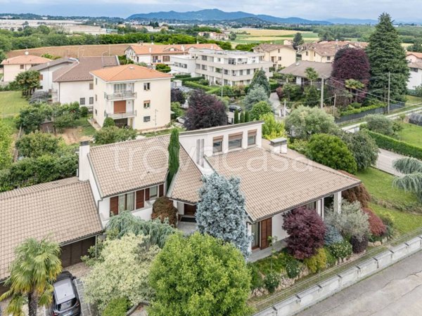 casa indipendente in vendita a Ronco Briantino