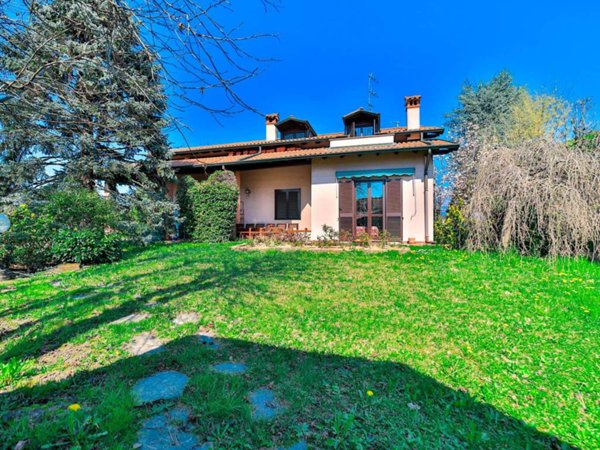 casa indipendente in vendita a Ronco Briantino