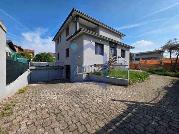 casa indipendente in vendita a Ronco Briantino