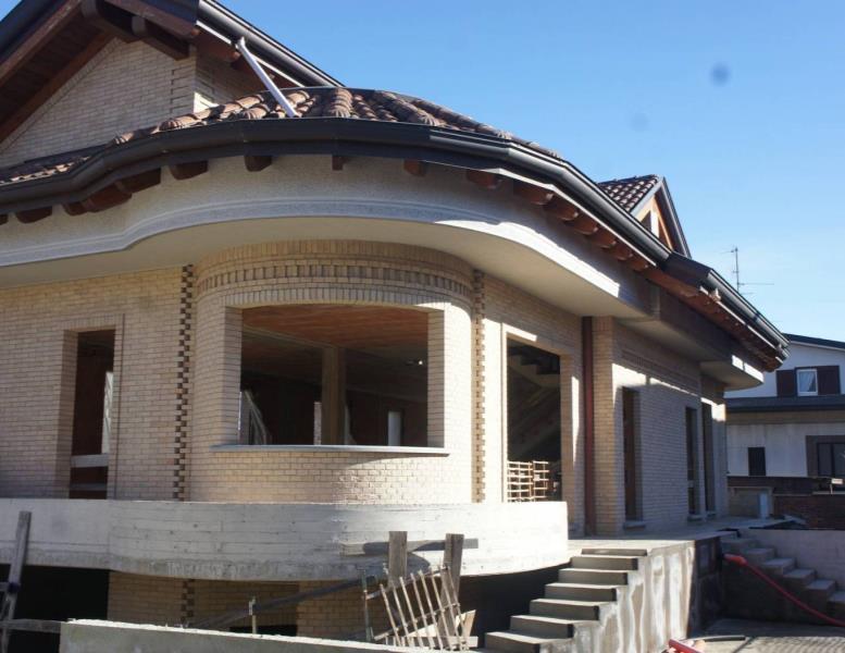 casa indipendente in vendita a Seregno