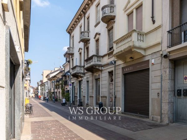 intera palazzina in vendita a Seregno