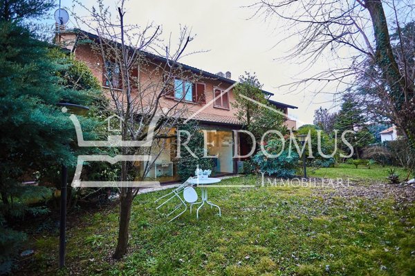 casa indipendente in vendita a Seregno