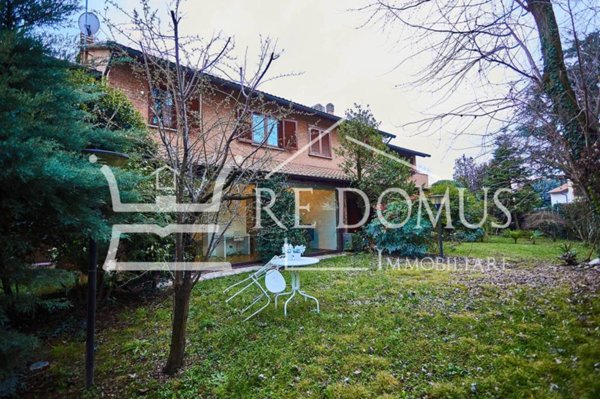 casa indipendente in vendita a Seregno
