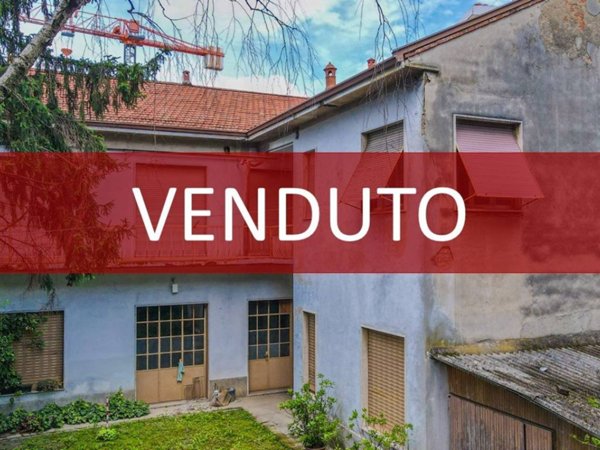 casa indipendente in vendita a Seregno