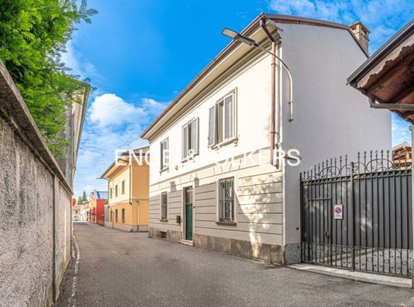 casa indipendente in vendita a Seregno