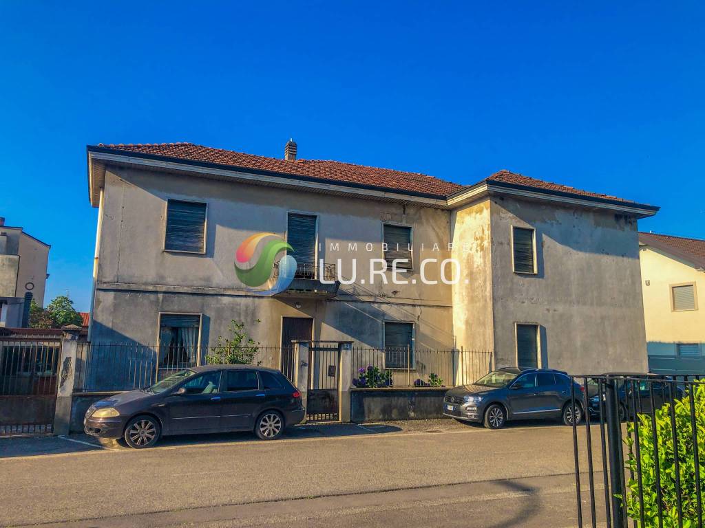 casa indipendente in vendita a Seregno