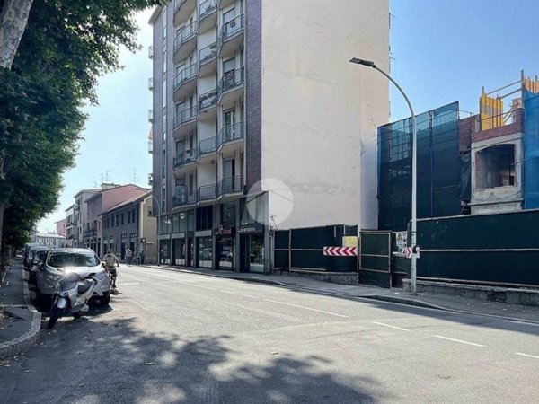 negozio in vendita a Seregno