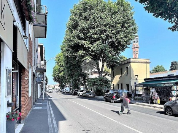 negozio in vendita a Seregno