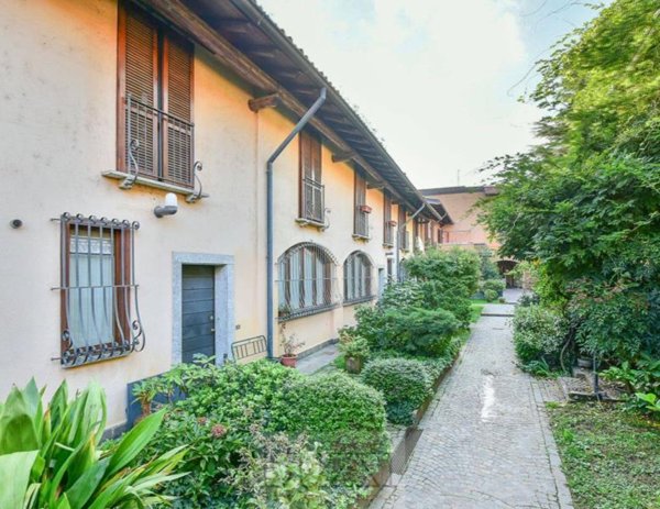 casa indipendente in vendita a Seregno
