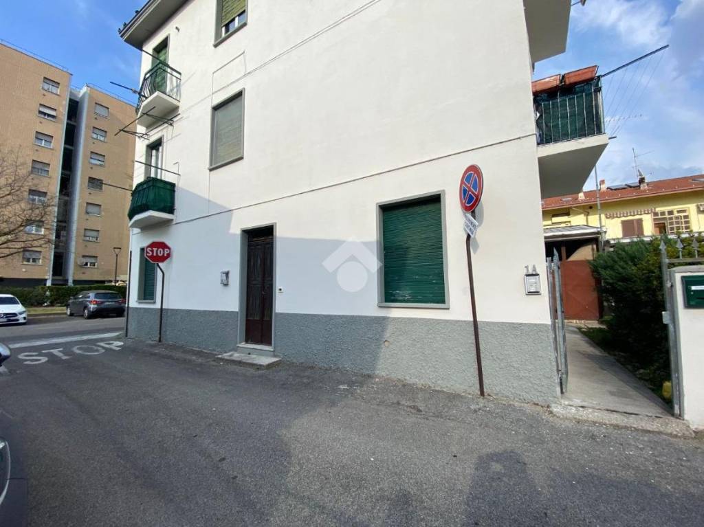 negozio in vendita a Seregno