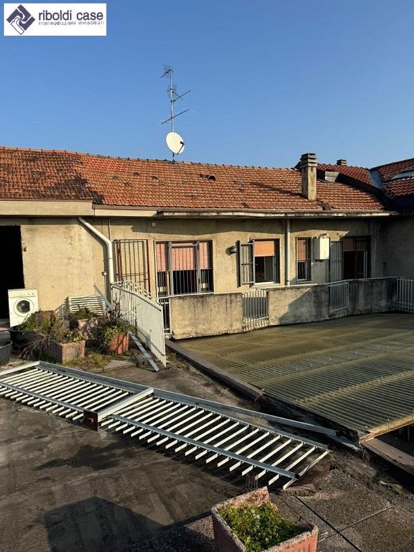 negozio in vendita a Seregno