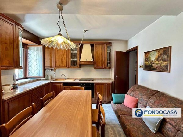 casa indipendente in vendita a Seregno