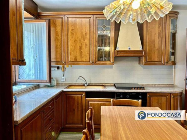 casa indipendente in vendita a Seregno